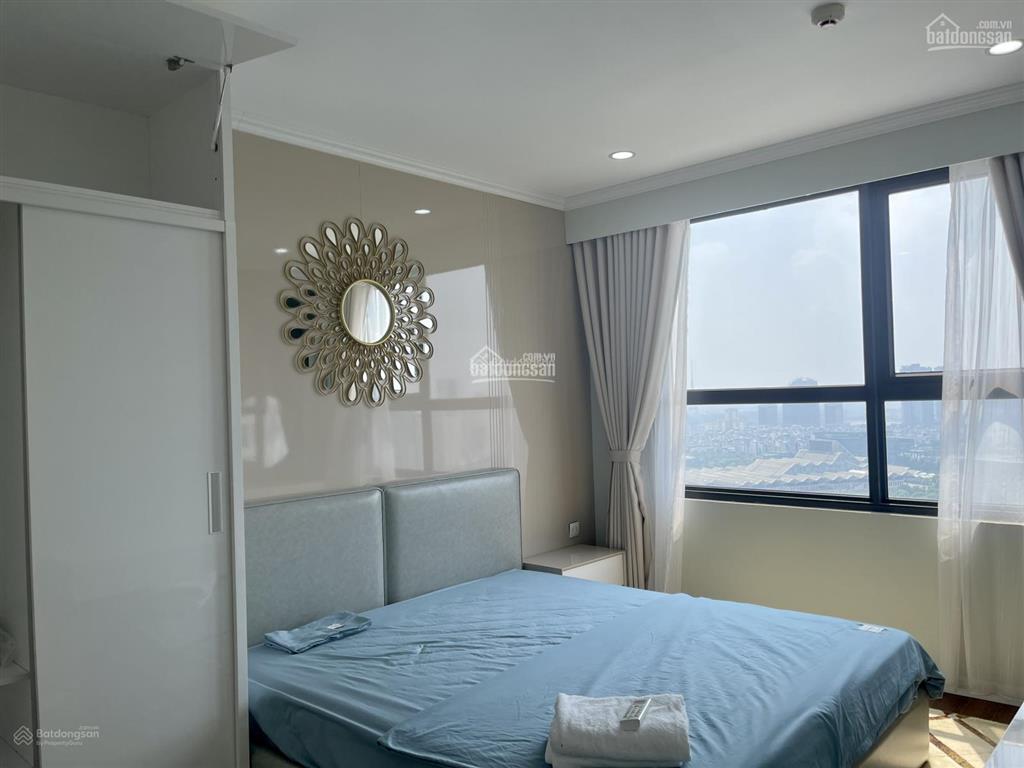 Chính chủ cần bán căn hộ 2pn đông nam tại vinhomes nguyễn chí thanh, 86m2, 2pn, tầng cao.