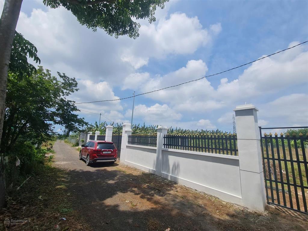 Bán 1000m2 sẵn 60m2 tc đất đỏ tp. hcm chính chủ giá chỉ 2 tỷ 4 tặng giếng nước, điện tận nơi, cổng