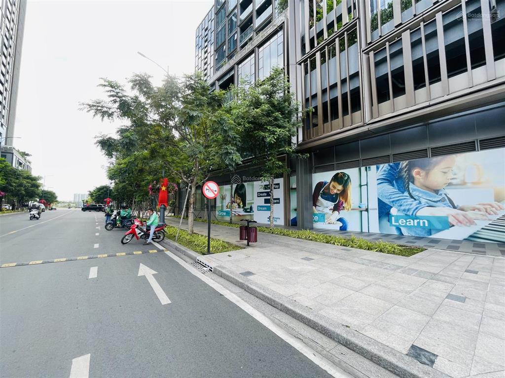 Cho thuê shophouse empire city dt 57m2 giá tốt tại khu vực thủ thiêm.  0904 320 ***  nguyên