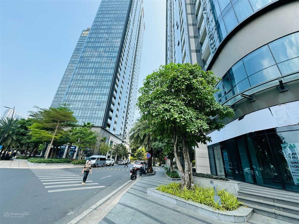 Cho thuê shophouse vinhomes golden river với giá thuê 50tr/th.  0904 320 *** mr. nguyên