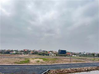 Chính chủ cần bán gấp lô đất mặt biển, gần sát khu công nghiệp vsip tài chính chỉ 900tr/lô