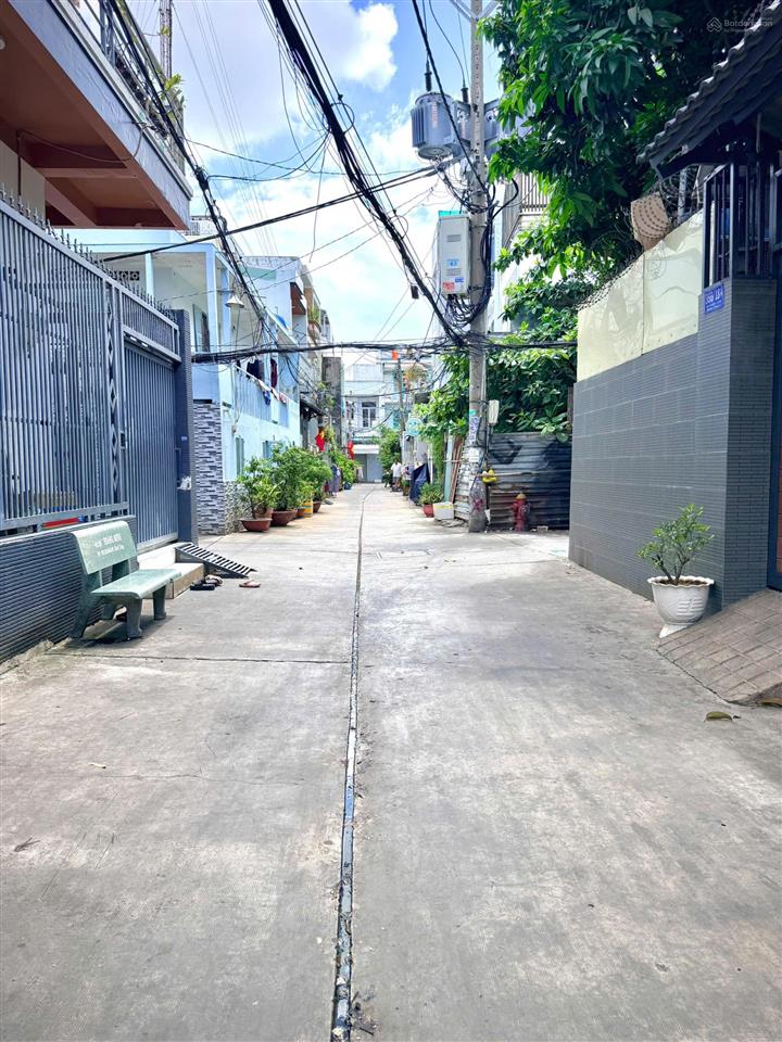 Bán nhà 338/57/15 chiến lược, bình tân 1 trệt 1 lầu kiên cố, an ninh tốt. giá nhỉnh 4 tỷ