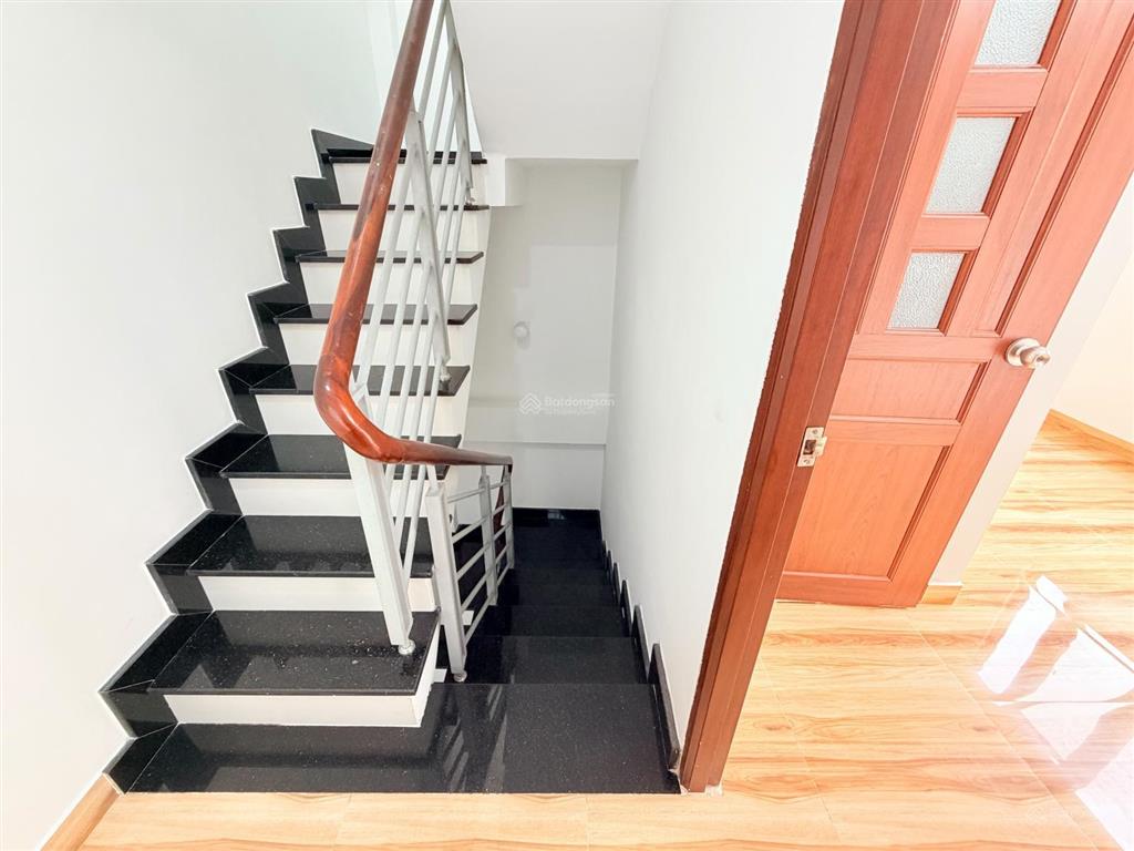Bán nhà mới 16/37a nguyễn nhữ lãm phú thọ hòa. vị trí đẹp trung tâm.  0909 966 ***