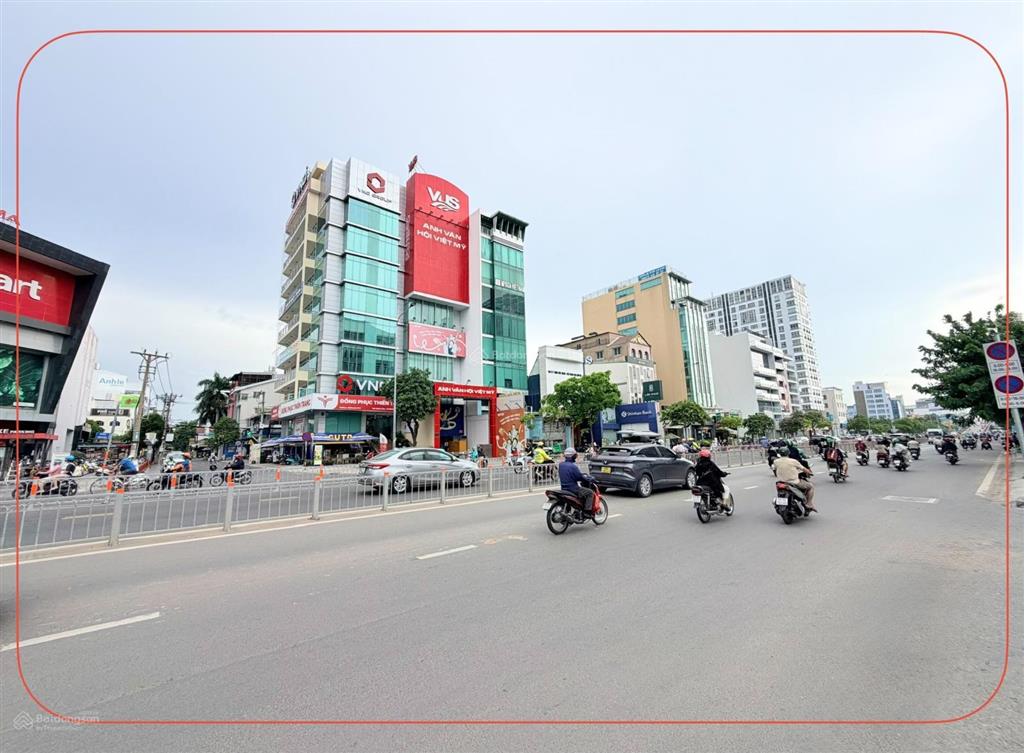 Bán tòa building 123 cộng hòa tân bình, mặt tiền lớn vị trí đắc địa số 1. kinh doanh cực tốt