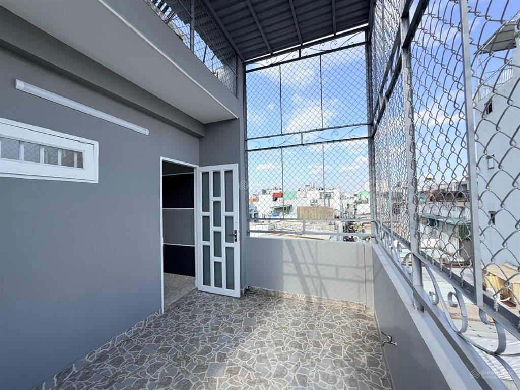 Chính chủ bán nhà mới ở ngay 14a lê thúc hoạch tân phú. 44x5 tầng.  0909 966 ***
