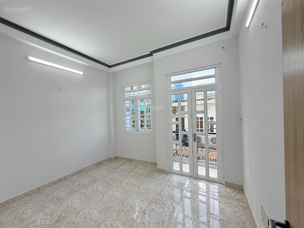 Chính chủ bán nhà mới ở ngay 14a lê thúc hoạch tân phú. 44x5 tầng.  0909 966 ***