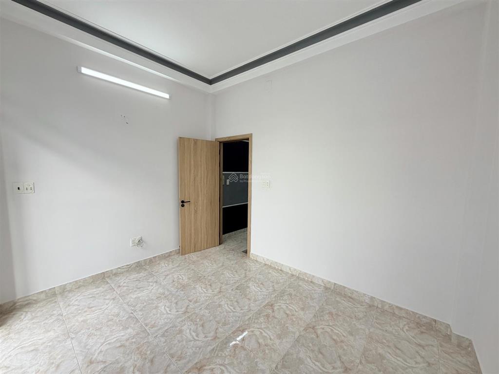Chính chủ bán nhà mới ở ngay 14a lê thúc hoạch tân phú. 44x5 tầng.  0909 966 ***