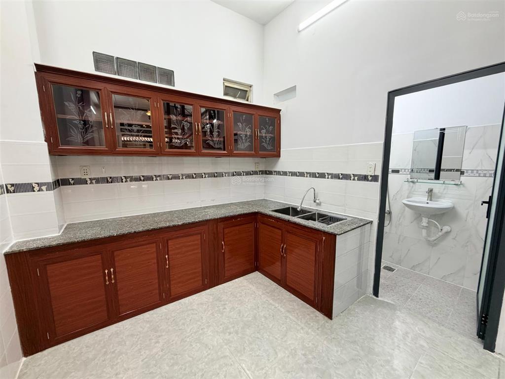 Chính chủ bán nhà mới ở ngay 14a lê thúc hoạch tân phú. 44x5 tầng.  0909 966 ***