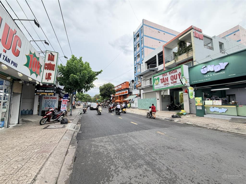 Bán nhà phố số 9 tân quý tân phú, mặt tiền lớn, kinh doanh tốt. giá ưu đãi.