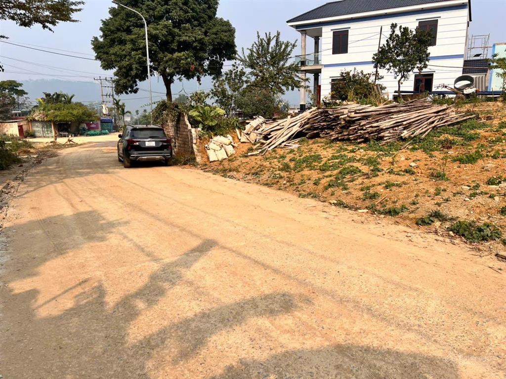 Cần bán gấp bao giá rẻ hơn thị trường. chủ cần tách bán 400m tại cụm công nghiệp quang tiến