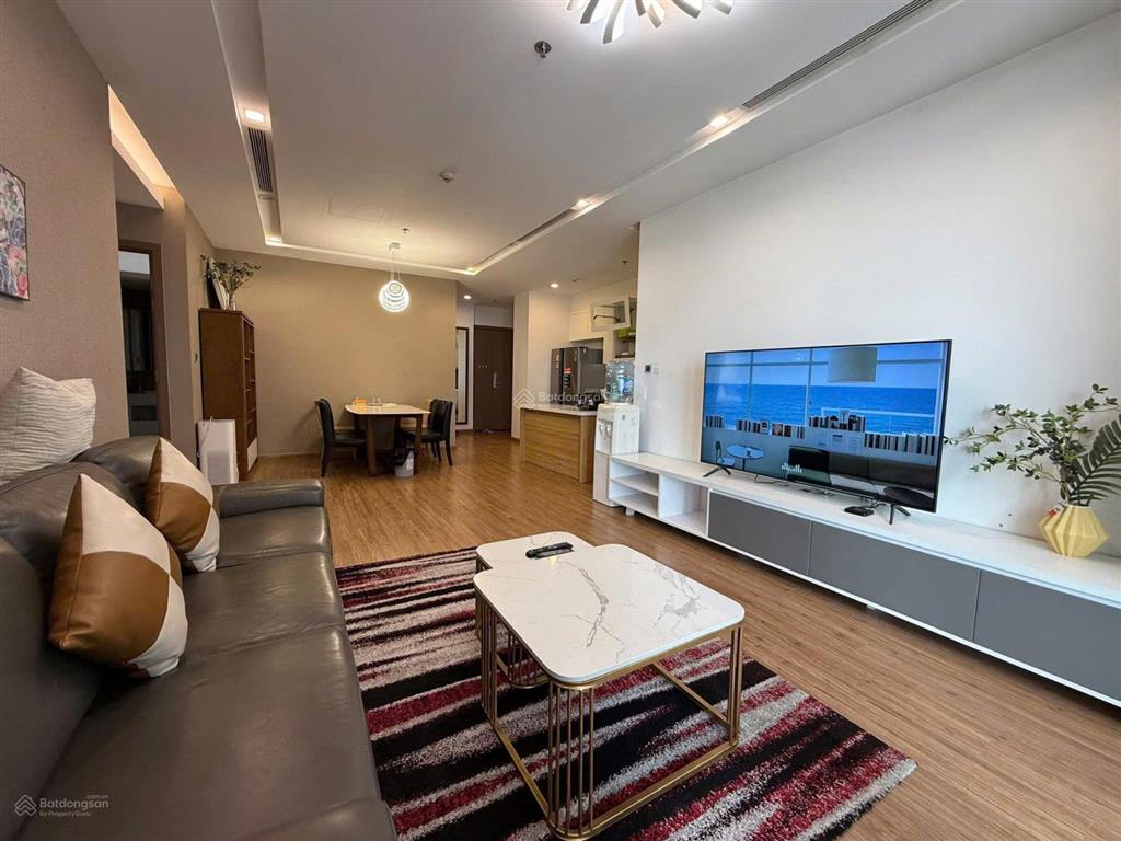 Cho thuê căn hộ cc tại vinhomes metroplis liễu giai, 130m2 3pn full đồ, căn góc giá khoảng 50tr