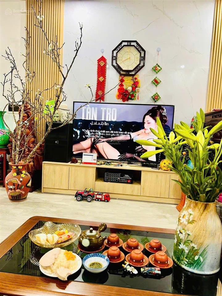 Cho thuê căn hộ chung cư công an 79 thanh đàm, hoàng mai, 85m2 2pn full 10.5tr/th