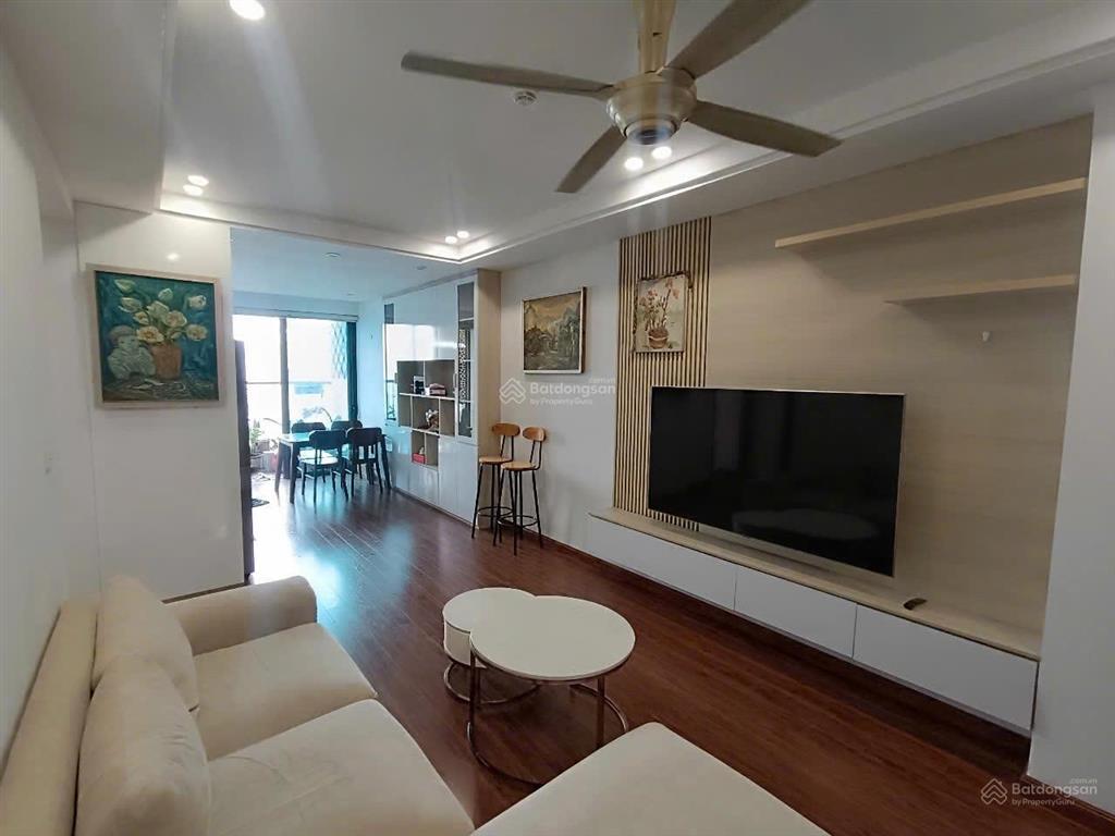 Cho thuê cc sky central, 176 định công 12 triệu vnd, 70m2, 2pn, 2wc tại hoàng mai, hà nội