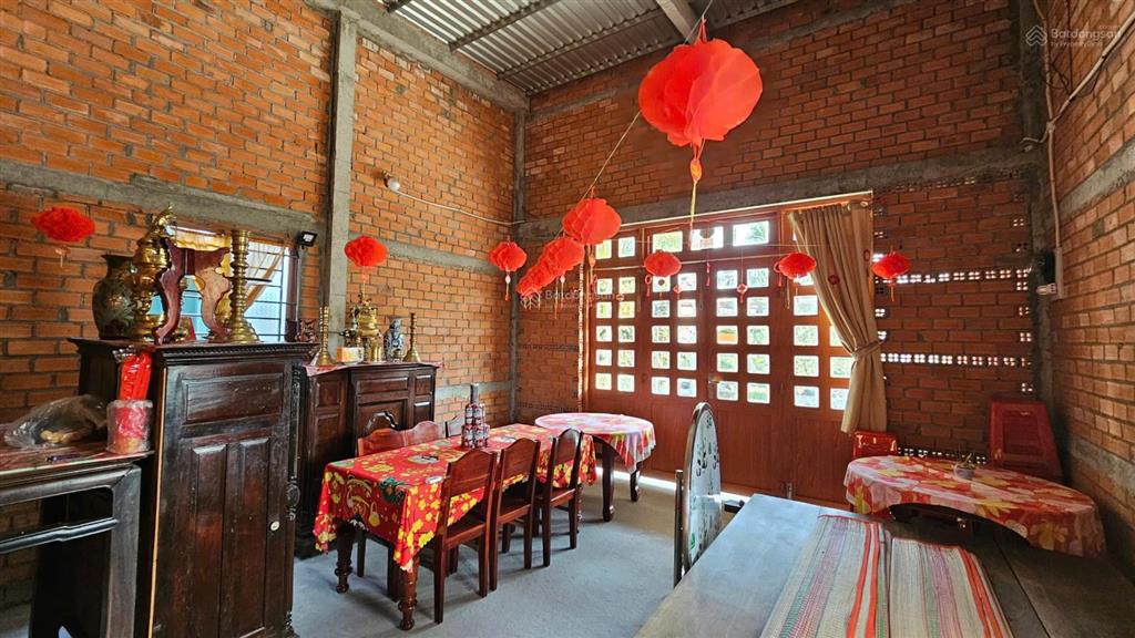 Bán nhà vườn kế bên khu cn, full thổ cư, sân vườn rộng, nhà kiên cố, ở hoặc đầu tư đều đẹp, giá tốt