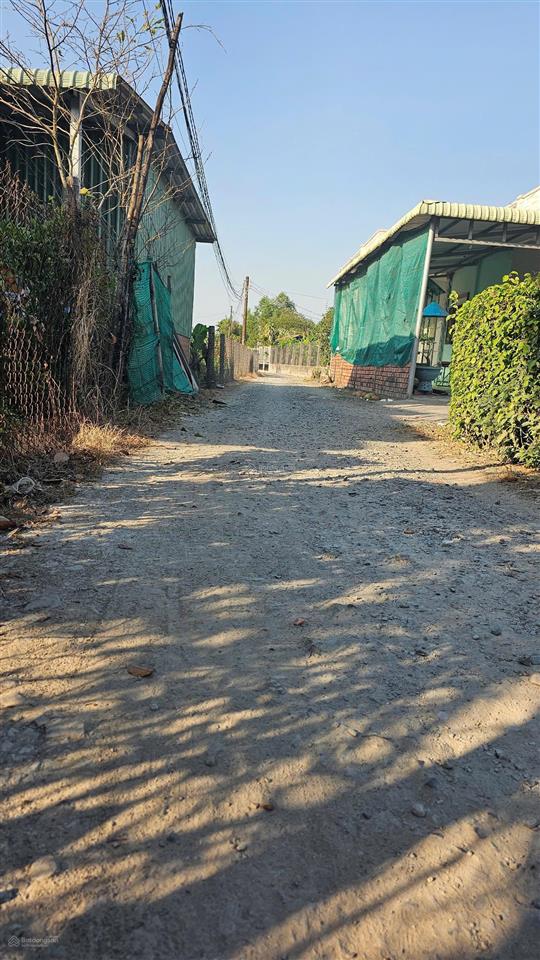 Bán nhà vườn kế bên khu cn, full thổ cư, sân vườn rộng, nhà kiên cố, ở hoặc đầu tư đều đẹp, giá tốt
