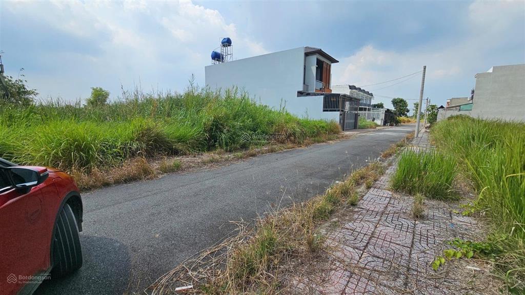 Bán nhanh lô đất thổ cư 116m2, đường nhựa, cần đước, cách ql 50 chỉ 100m, sổ sẵn, chỉ 1 tỷ