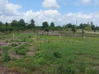 Bán gấp lô thổ cư 100% sát vành đài 4, mặt bằng sẵn, xây dựng ngay, oto tới đất, vị trí đẹp