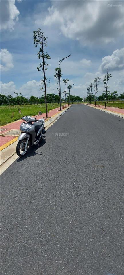 Bán gấp lô đất đẹp 2 mặt tiền 100m2, khu phức hợp trung thủ thừa, đất đô thị, sổ sẵn, chỉ 1tỷ650