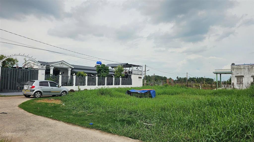Bán nhanh gần 500m2, full thổ cư, 2 mặt tiền thuận tiện đi chuyển, phù hợp xây nhà vườn, đầu tư