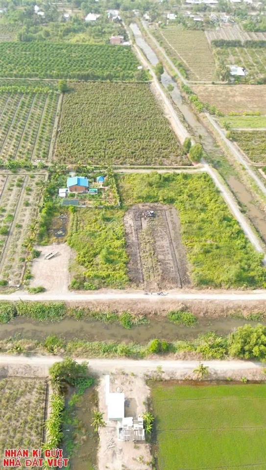 Bán nhanh 2 lô liền kề làm nhà vườn cực đẹp, sổ riêng, vị trí thuận tiện