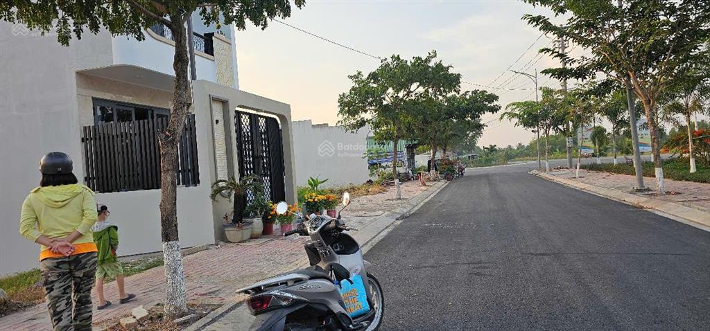 Bán gấp lô đất garden riverside thủ thừa, bên cạnh kcn, mặt tiền nhựa, giá hơn 1 tỷ