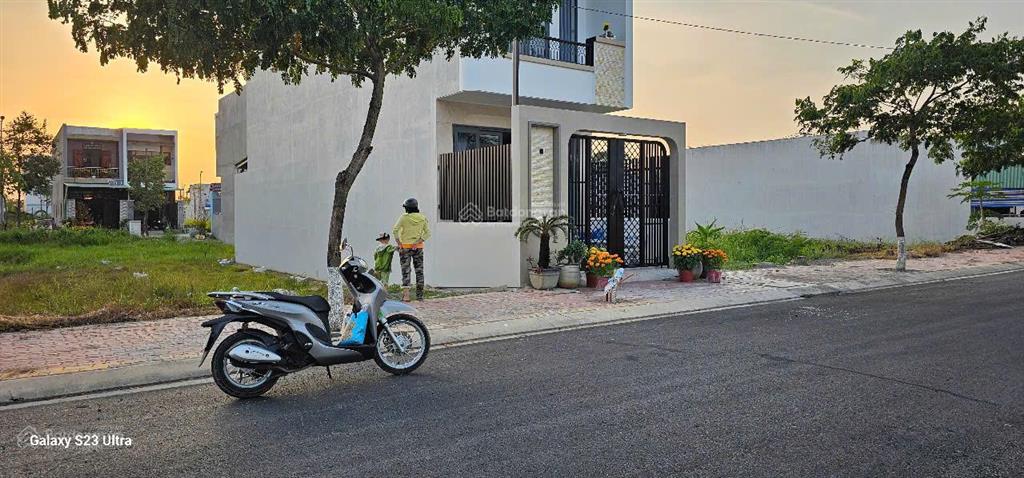 Bán gấp lô đất garden riverside thủ thừa, bên cạnh kcn, mặt tiền nhựa, giá hơn 1 tỷ