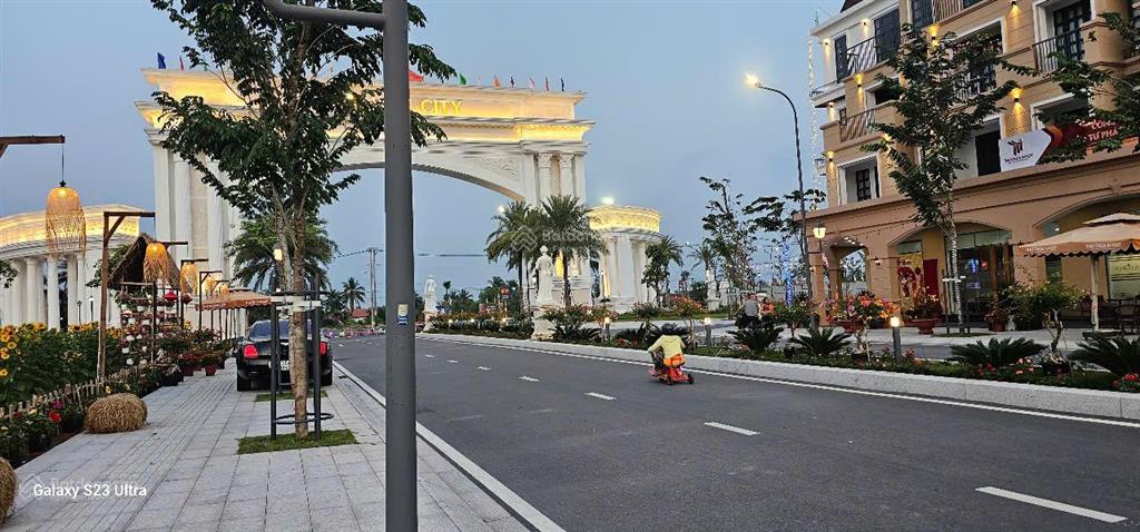 Bán gấp lô đất garden riverside thủ thừa, bên cạnh kcn, mặt tiền nhựa, giá hơn 1 tỷ