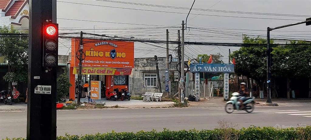 Bán lô thổ cư, hàng rào bao quanh, vị trí ngay ngã 3, cách kcn 300m, sổ sẵn, giá tốt