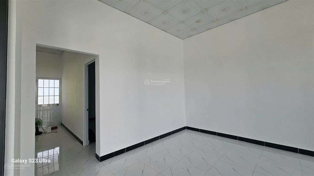 Bán nhà vườn xinh lung linh, ô tô tận nơi, thoáng mát, khu dân cư hiện hữu, điện nước đủ, giá tốt