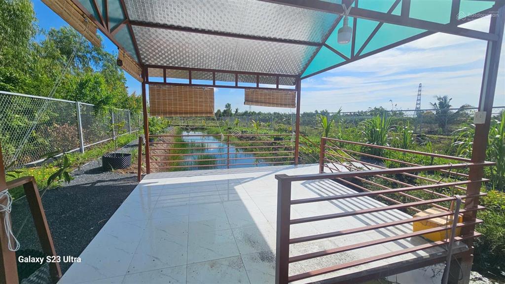 Bán nhà vườn xinh lung linh, ô tô tận nơi, thoáng mát, khu dân cư hiện hữu, điện nước đủ, giá tốt