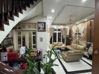 Biệt thự víp hồ ba mẫu căn góc ba mặt thoáng ngõ nông 2,5m cách ô tô tránh 30m vài bước chân ra hồ