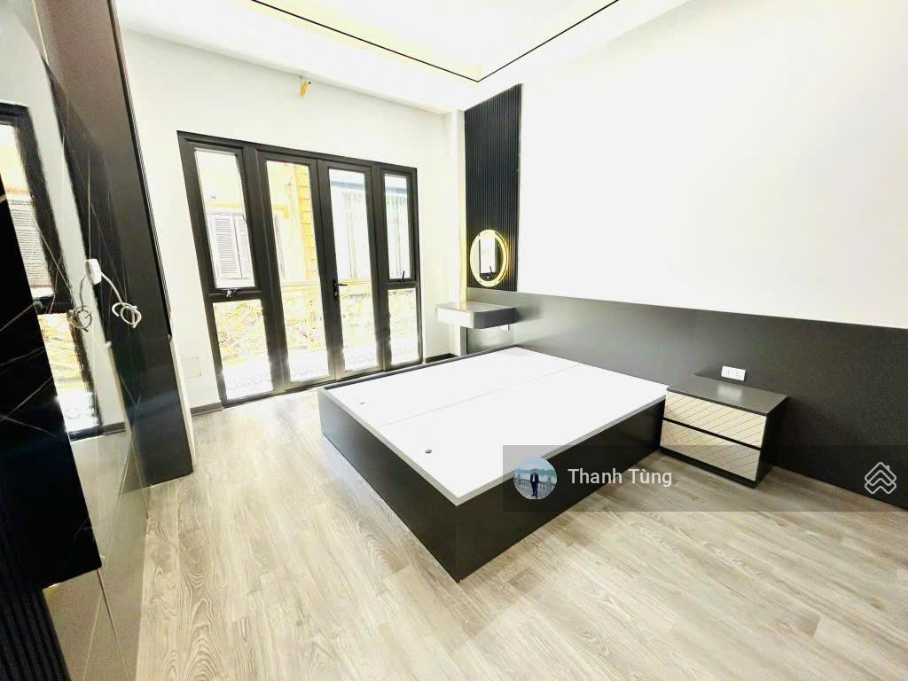 Nhà 5,5t thang máy vị trí đẹp sát mp khu p/lô nguyễn an ninh hai thoáng ngõ 2,5m vừa ở vừa kd tốt
