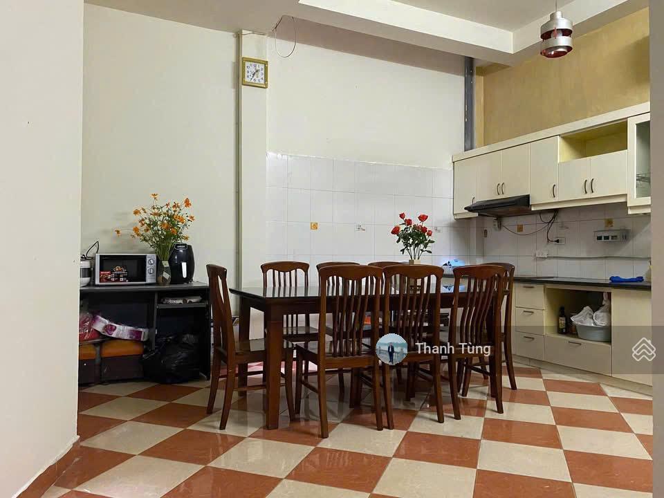 Căn góc 5t vị trí đẹp sát mp trong ngõ hào nam dt 50m mt 3,21m nở hậu hai mặt thoáng ngõ thông 3m