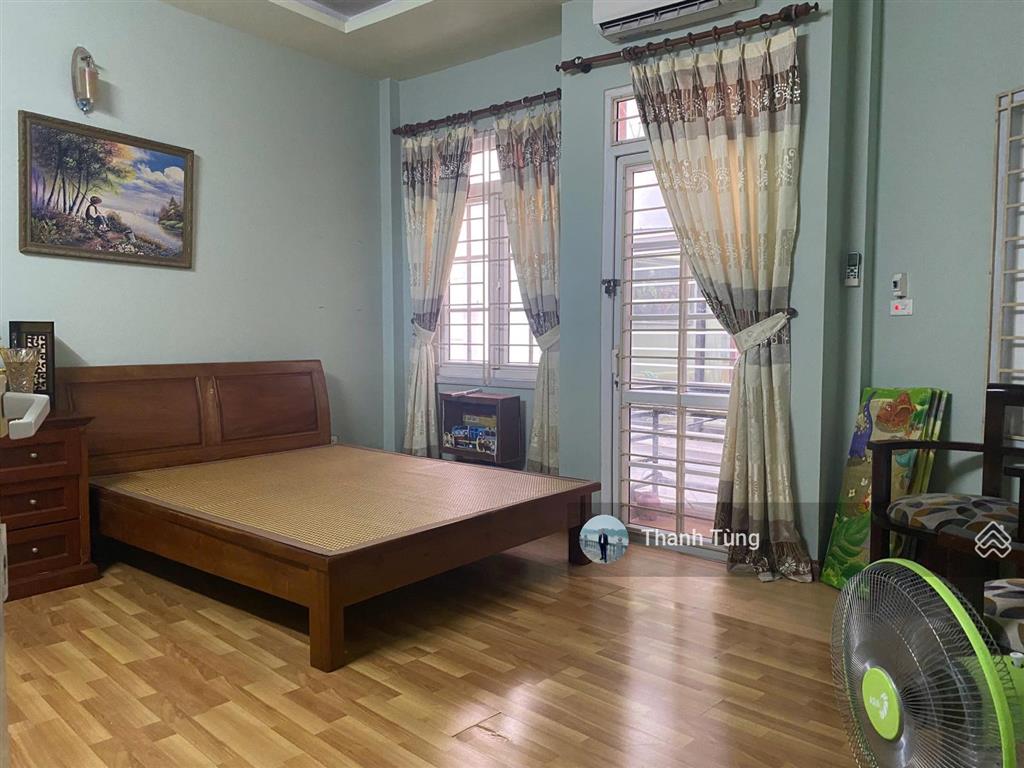 Căn góc 5t vị trí đẹp sát mp trong ngõ hào nam dt 50m mt 3,21m nở hậu hai mặt thoáng ngõ thông 3m