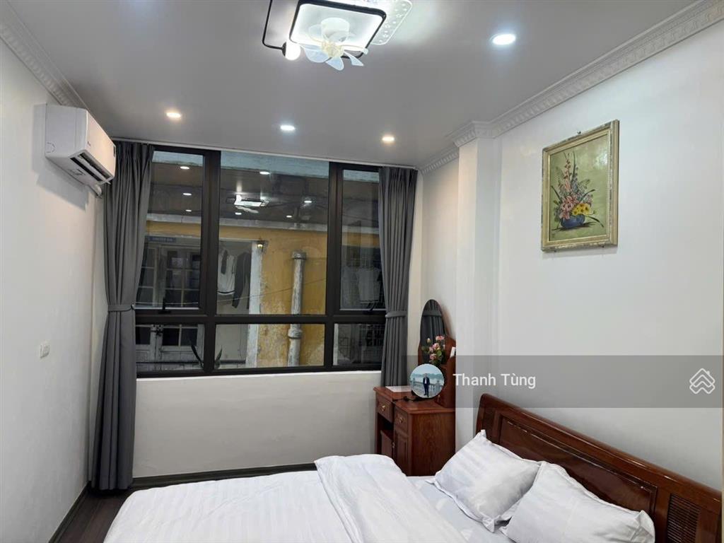 Số 68 đoàn thị điểm  văn miếu full nội thất nhập khẩu xin sò view ban công triệu đô