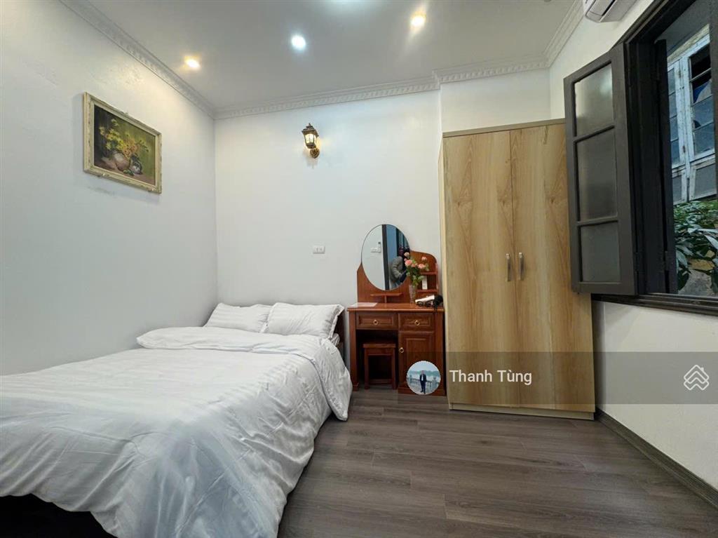 Số 68 đoàn thị điểm  văn miếu full nội thất nhập khẩu xin sò view ban công triệu đô