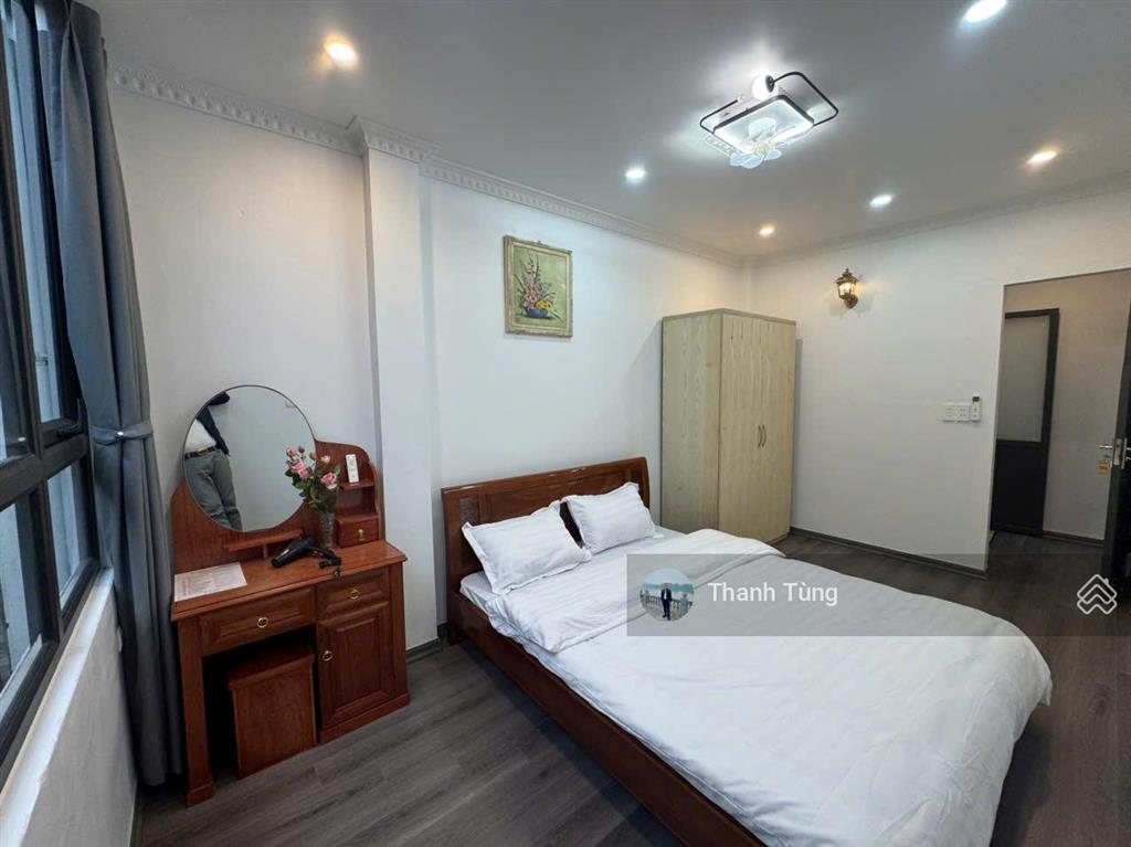 Số 68 đoàn thị điểm  văn miếu full nội thất nhập khẩu xin sò view ban công triệu đô