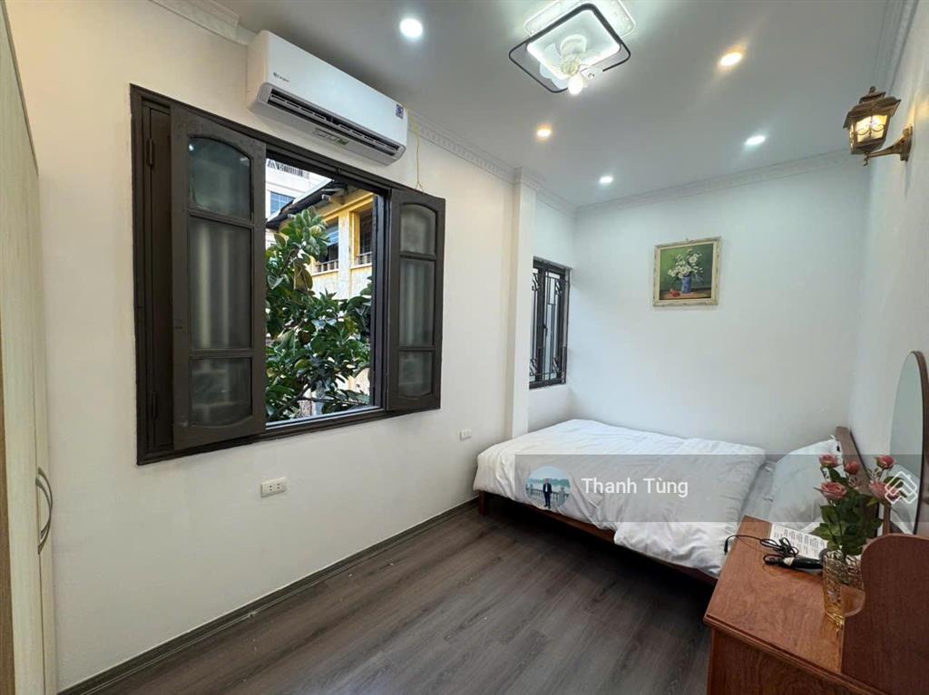 Số 68 đoàn thị điểm  văn miếu full nội thất nhập khẩu xin sò view ban công triệu đô