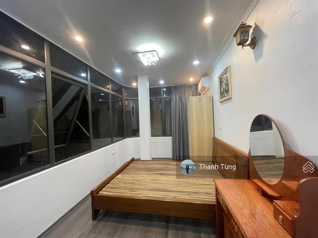 Số 68 đoàn thị điểm  văn miếu full nội thất nhập khẩu xin sò view ban công triệu đô
