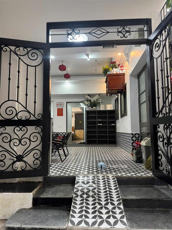 Số 68 đoàn thị điểm  văn miếu full nội thất nhập khẩu xin sò view ban công triệu đô