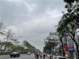 Nhà 4,5t vị trí đẹp mp trần khát chân hai mặt thoáng vỉa hè 6m kinh doanh sầm uất ko vướng cầu