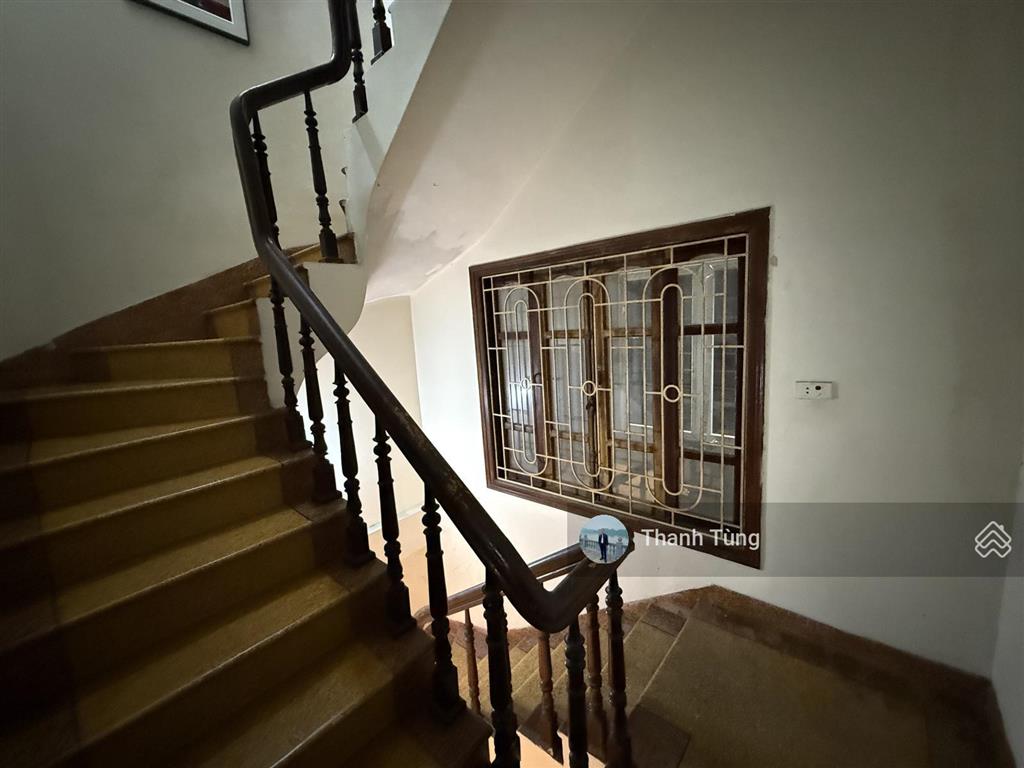Giá hấp dẫn cách mp trường chinh chỉ vài bước, mặt tiền đẹp 4,8m, ngõ 2m, cách ô tô đỗ có 15m