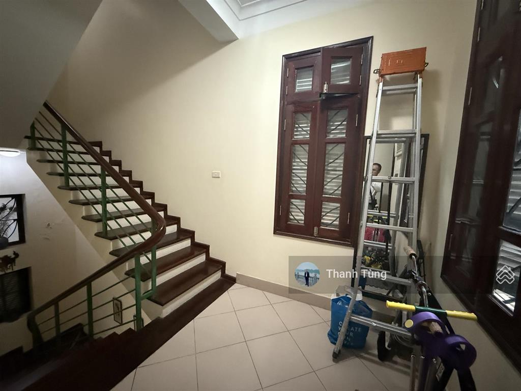 Hấp dẫn 24 tỷ  dt 104m  mt 8,2m biệt thự 4t vị trí đẹp ngõ thuỵ khuê vài bước ra hồ tây