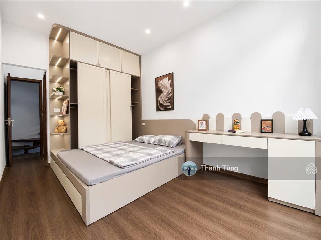 Căn góc 4t kiểu biệt thự trong khu p/lô víp tam trinh vỉa hè oto tránh cách mp có 30m vị trí đẹp
