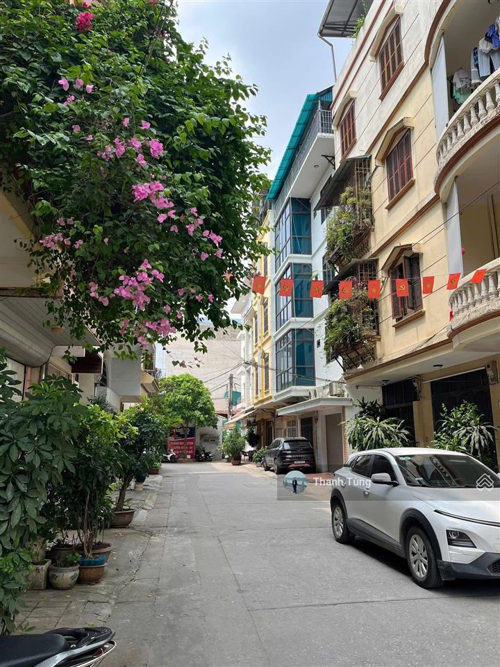 Căn nhà siêu hiếm vị trí vàng khu p/lô vip trần đại nghĩa mt bề thế 8,5m vỉa hè ô tô tránh nhau