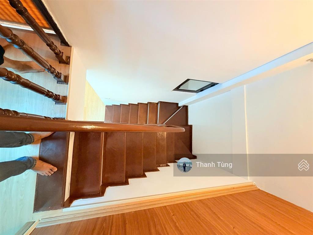 Căn góc 4,5t đẹp ở sướng trong ngõ 112 ngọc khánh thông ngõ 84 ngọc khánh dt 35m mt 3,4m ngõ 3m