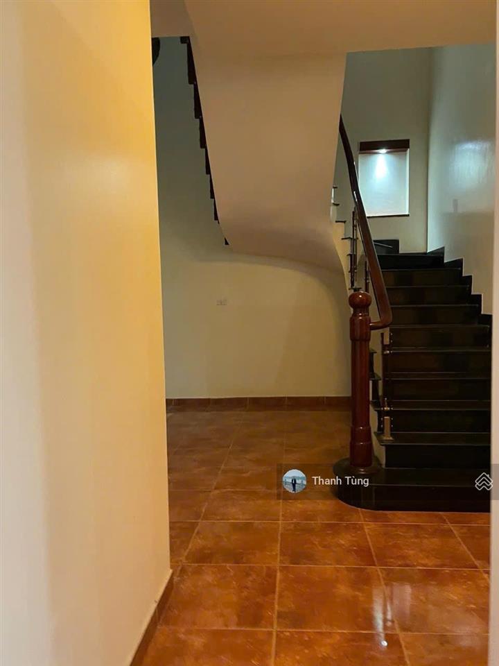 Biệt thự đẹp kd tốt khu p/lô trần đại nghĩa  bách khoa oto tránh vỉa hè rộng phù hợp làm vp, cty.