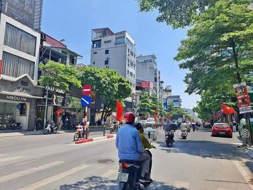 Nhà 6t thang máy vị trí đẹp sát mp tôn đức thắng ô tô đỗ cách nhà 20m, dt 28,1m mt 3,07m giá 9 tỷ