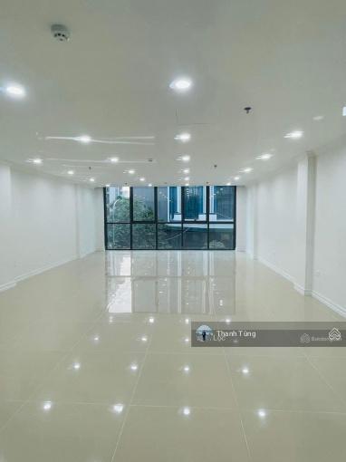 Toà căn góc 8t + 1 hầm thang máy mt bề thế 6m mp la thành vỉa hè rộng gần ngã tư hoàng câu