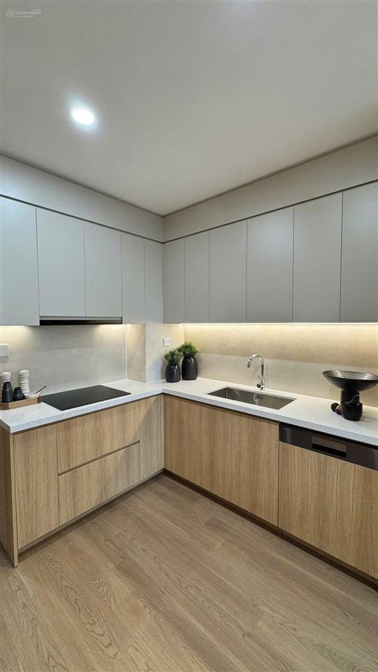 Bán căn hộ the charm an hưng 72m2 hướng đb mẫu 2pn 2vs giá 6,1 tỷ.  0967 506 ***